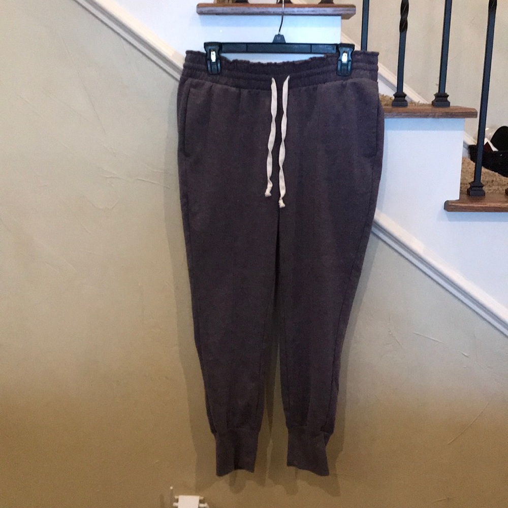 Xhilaration joggers size M
